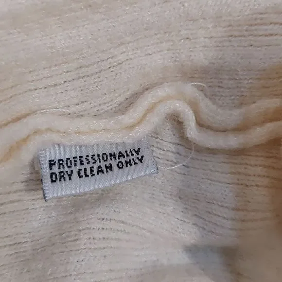 ST. JOHN Cream Ribbed Cropped Sweater Sz M - Picture 4 of 6